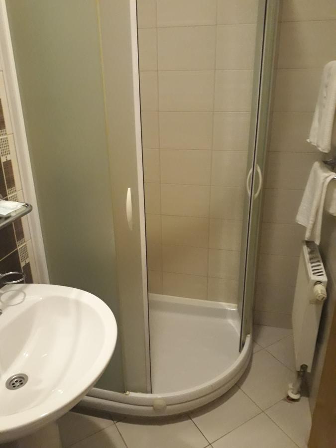 Hotel Cetojevic 巴尼西卢卡 外观 照片