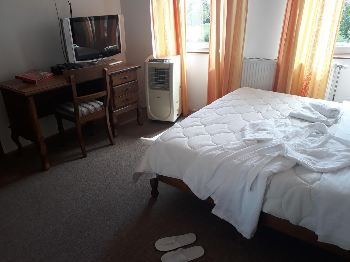 Hotel Cetojevic 巴尼西卢卡 外观 照片