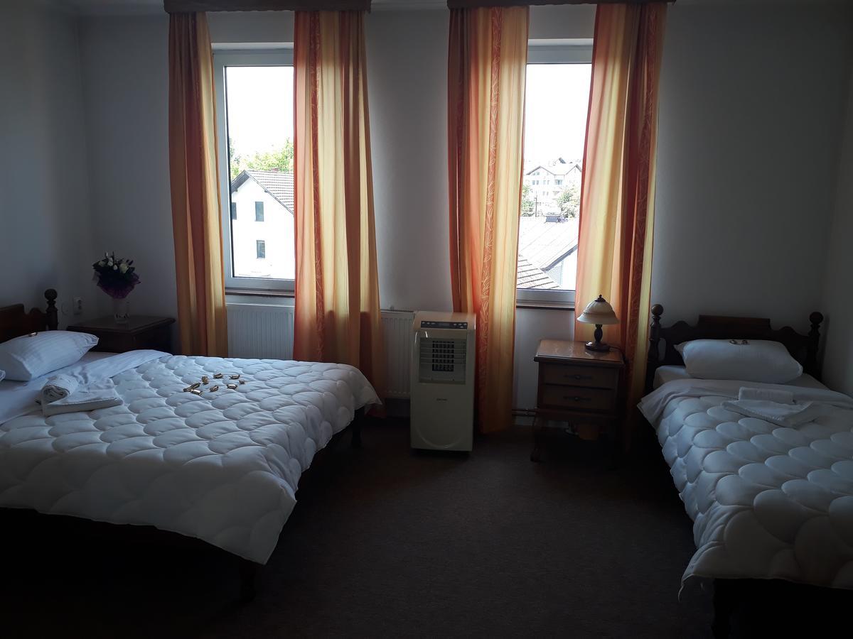 Hotel Cetojevic 巴尼西卢卡 外观 照片
